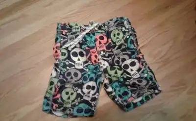 Boy's Swimsuit - Size Small (5 to 6 year old), View more