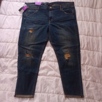 NEW Mossimo Skinny Boyfriend Distressed Denim Size 18 Jeans
