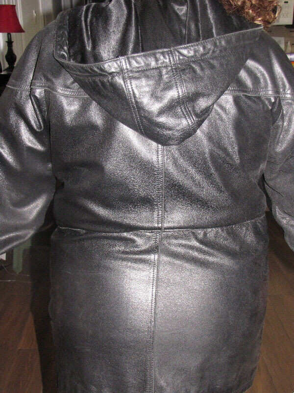 Manteau pour femme en cuir (Women leather coat) in Women's - Tops & Outerwear in Gatineau - Image 4