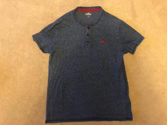 Hollister California Men's Shirts - Medium Size in Men's in Oshawa / Durham Region - Image 4