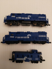 N scale diesel locomotive model train conrail set