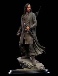 ARAGORN™, HUNTER OF THE PLAINS WETA Premium Statue