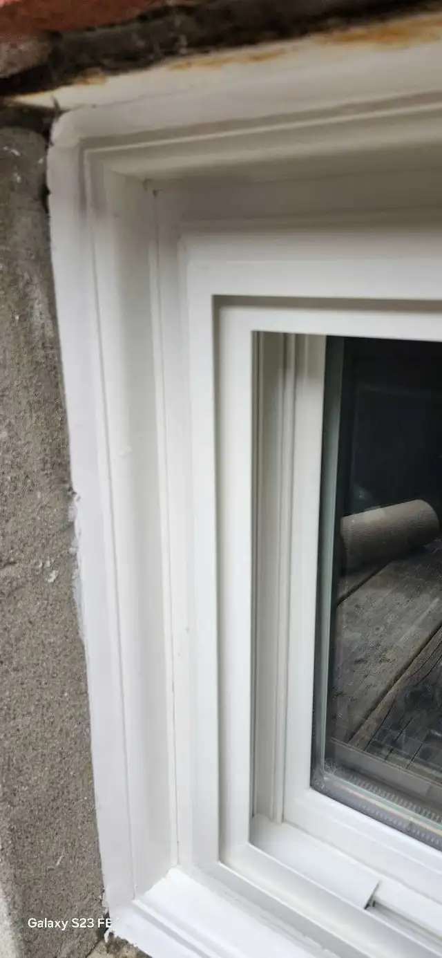 caulking window and door garage door  in Other in Kitchener / Waterloo - Image 8