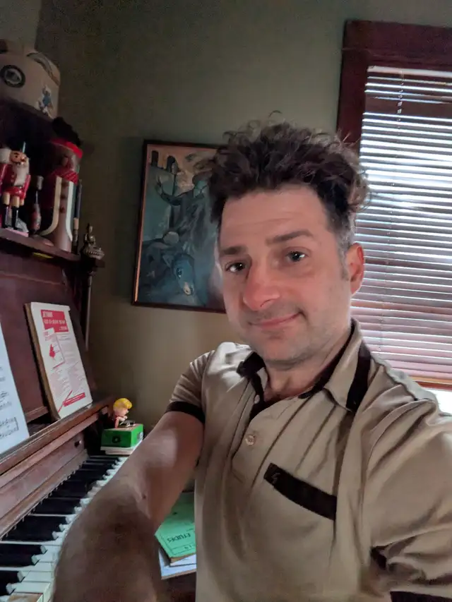 Mobile Piano and Music Theory Lessons with Scott
