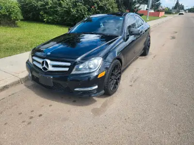 Fully loaded, Heated leather seats, Panoramic Sunroof, Tinted Windows, Dual Zone Climate Control, Bl...