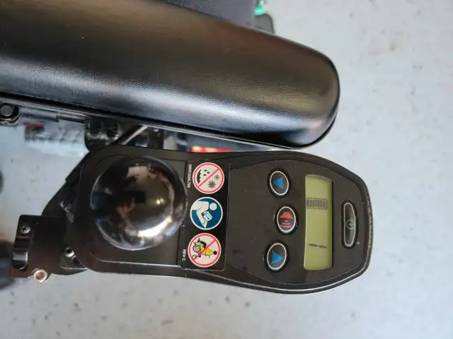 Pride  J6 Power Wheelchair63235120774913123
