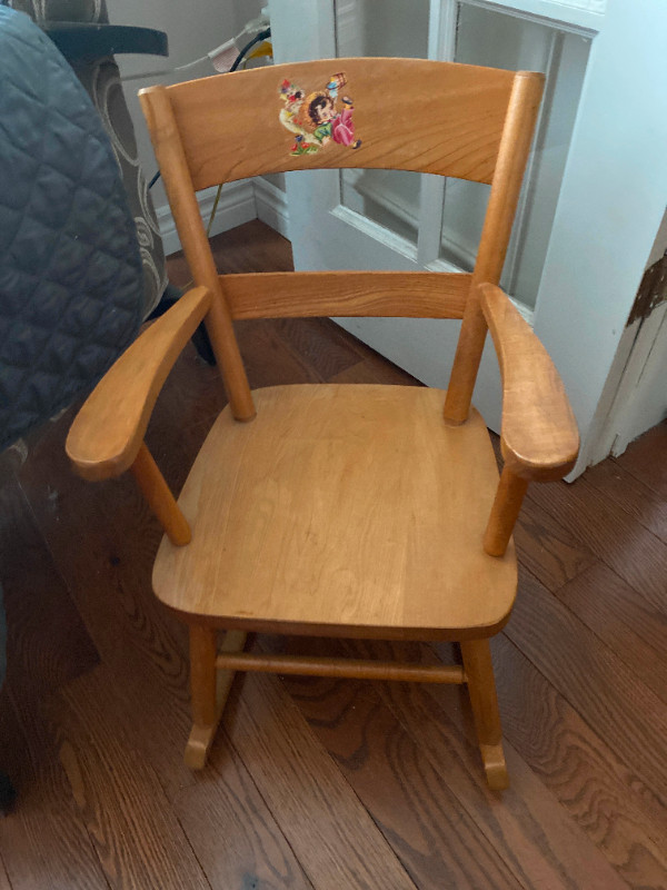 Antique Kids Rocking Chair in Arts & Collectibles in City of Toronto
