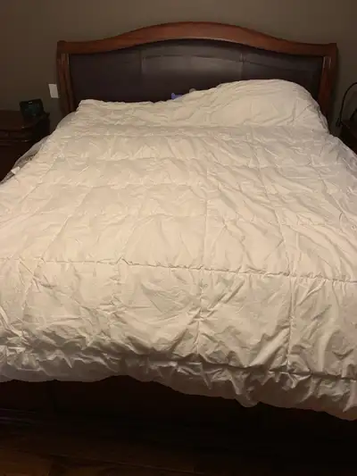 Queen polyester down alternative duvet , View more