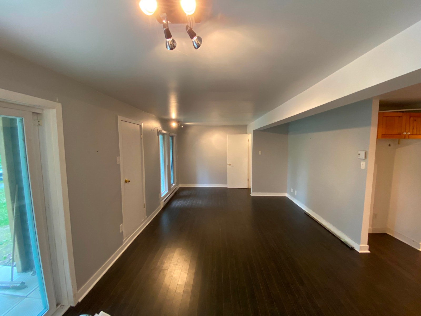 Appartement à louer 3 ½ Ste-Adèle, Hydro inclus, disponible tout — photo 2