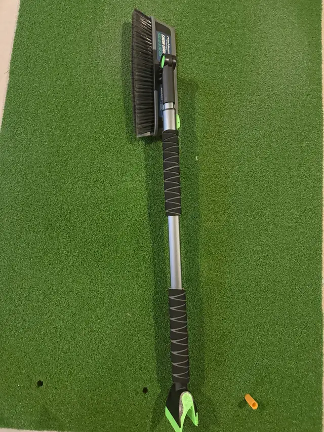 PolarXtreme Extendable Snow Brush & Ice Scraper