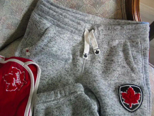 Canadiana Sweatpants and shorts-Girls Youth in Kids & Youth in Calgary - Image 4