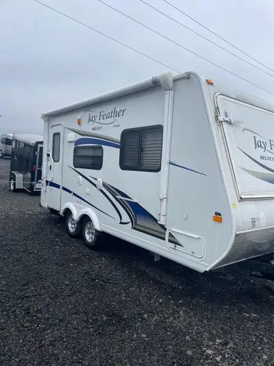 Hybrid camper good canvas,tires,all plumbing and electrical work in good shape gas stove,hwt and fur...