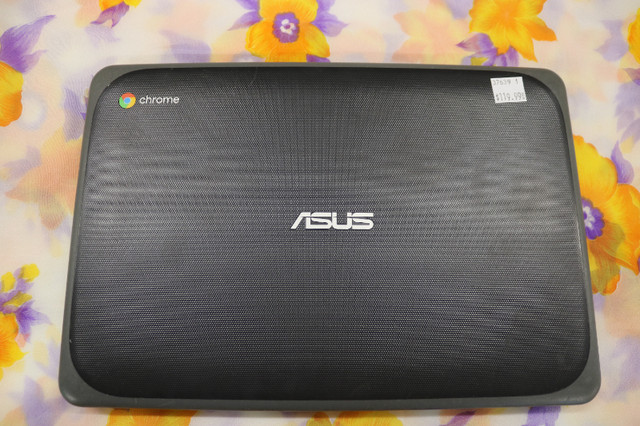 Asus Chromebook C202S (#37639-1) in Laptops in City of Halifax