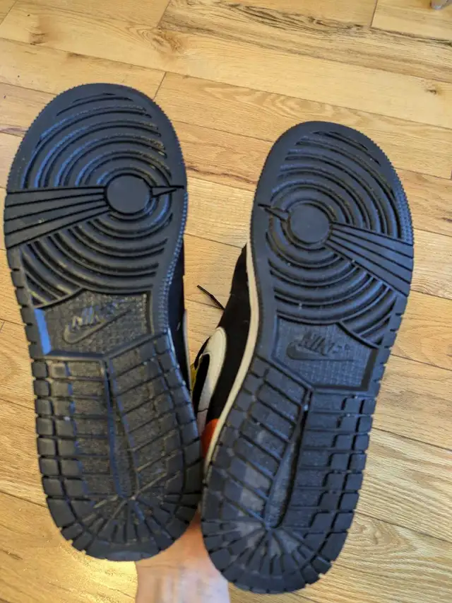 Nike Air Jordan size 5.5 in Women's - Shoes in City of Montréal - Image 5