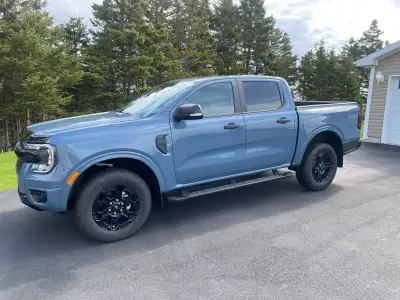 2025 FORD RANGER SUPERCREW 4x4 XLT EQUIPMENT GROUP 301A OPTIONAL EQUIPMENT Azure Grey Met Tri-Coat F...