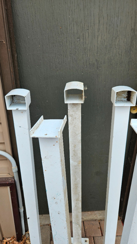 Aluminum deck post ( white ) in Decks & Fences in Saskatoon