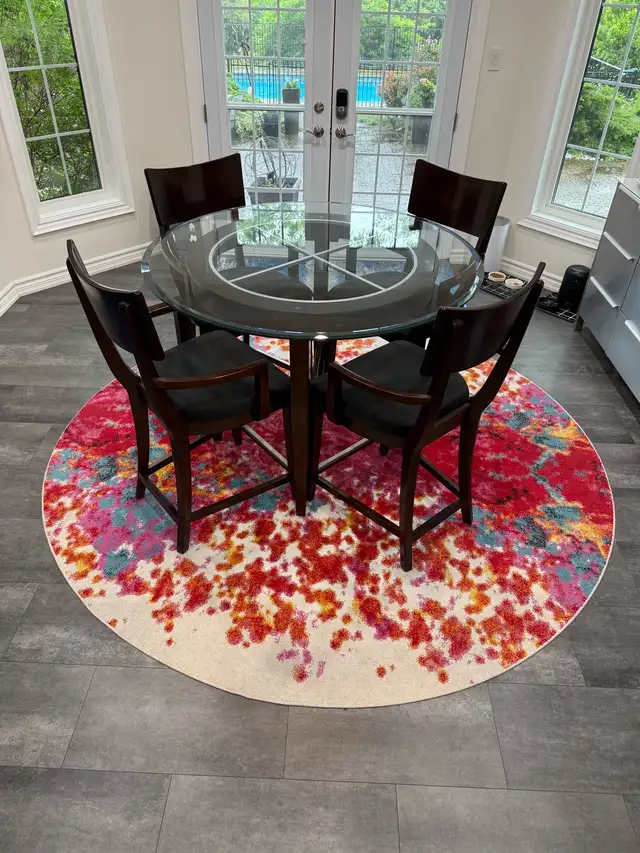 Glass top counter height kitchen table with 4 chairs in Dining Tables & Sets in Markham / York Region - Image 3