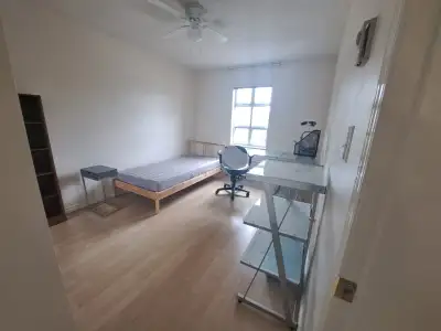 Hi, I am a female working professional looking for a female rommate in a 3BR/2.5B apt. ️ Private Bed...