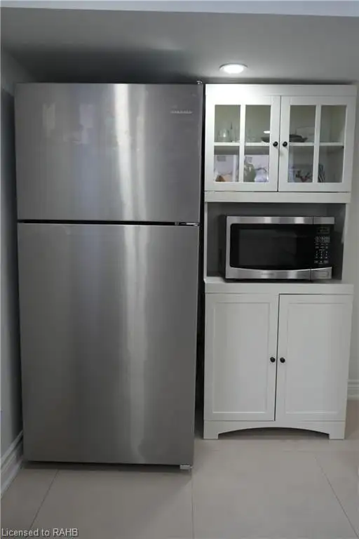 2 bedroom basement for rent in Long Term Rentals in Hamilton - Image 5