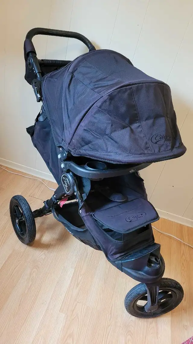 Baby Jogger City Elite stroller in Strollers, Carriers & Car Seats in Hamilton - Image 6