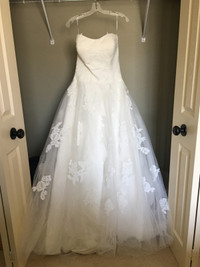 DaVinci Bridal Wedding Dress - Label Size 10