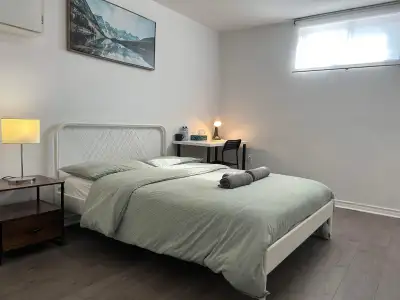 Private room in Applewood Hill