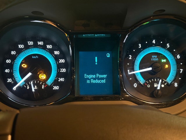 2011 Buick Lacross (repairs needed) — photo 3