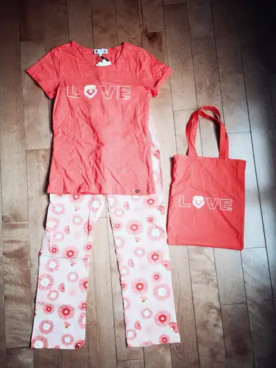 Pyjama 3 morceaux, pour fille, 10-12 ans, rose avec des fleurs, haut manches courtes, pantalon léger...