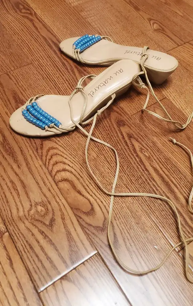 Ladies Shoes.  Size 6. in Women's - Shoes in Oshawa / Durham Region - Image 3