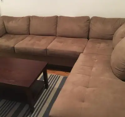 Dimensions: 9ft by 7ft No rips, no stains Pet free, smoke free Moving Sale Pay upon delivery Price i...