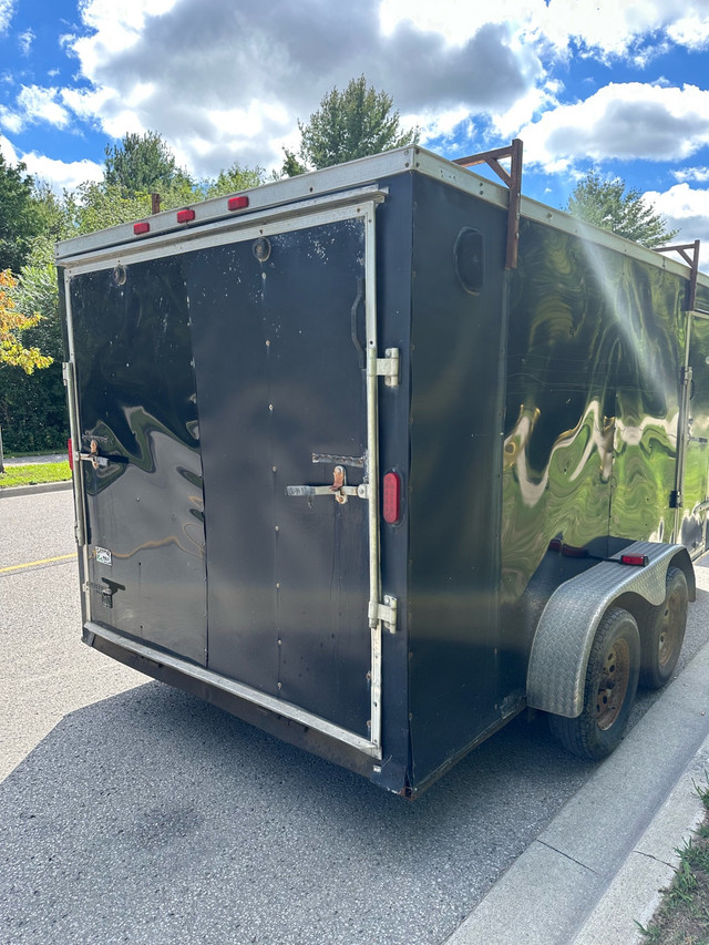 2014 14 x7 enclosed trailer with v nose in Other in City of Toronto - Image 4