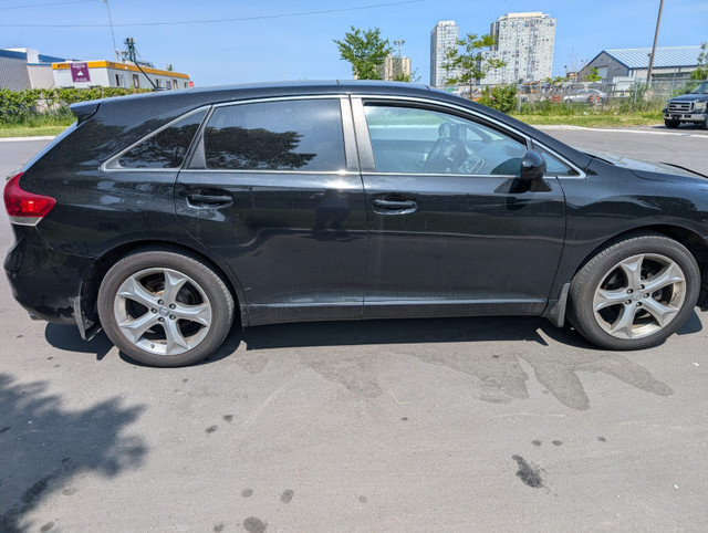 2009 Toyota Venza LE 6 Cyl, Auto, AWD , AC Low Kms only 195 K in Cars & Trucks in City of Toronto - Image 2