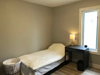 Fully Furnished Rooms for Female Tenant, $575
