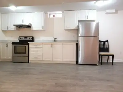 **Two bedroom 1 bathroom basement apartment, Located in Mississauga at prime location. **Major Inter...