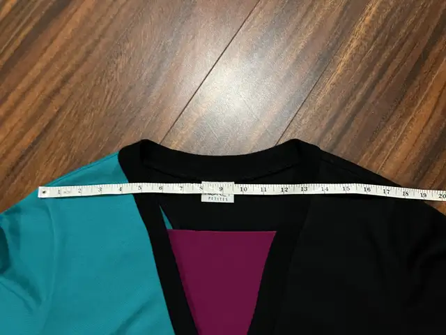 Koret women’s medium vintage colour block knit top in Women's - Tops & Outerwear in Oshawa / Durham Region - Image 10