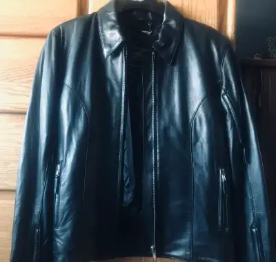 NEW 1.0-1.1 NATURAL BLACK NATURAL COWHIDE MOTORCYCLE JACKET (paid $950) LADIES LARGE (slightly small...