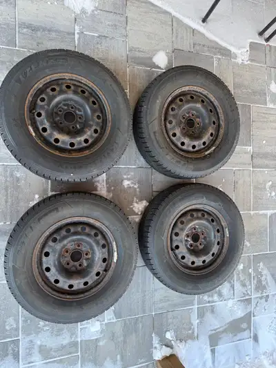 Selling a set of 4 winter tires mounted on steel rims. Details: • Tire size: 225/70 R16 • Tires: Kum...
