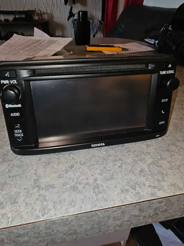 radio toyota yaris 2014 in Other Parts & Accessories in Longueuil / South Shore - Image 2