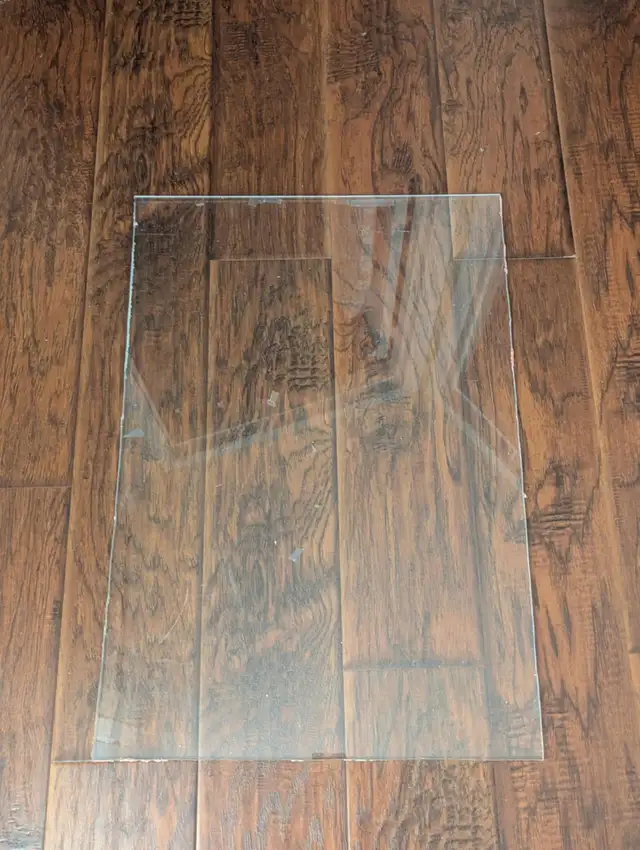 5 Used Assorted Size Good Solid Clear Plexiglass/Acrylic Sheets in Windows, Doors & Trim in London - Image 10