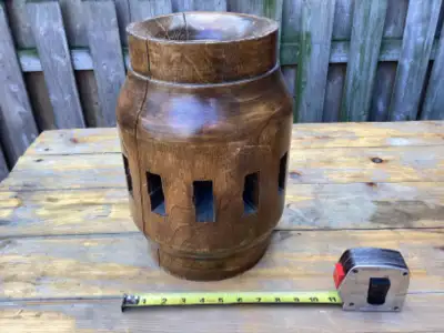 $75.00 - Lamp decor?? - Clean & in excellent condition - Located at Pape ave & Cosburn ave Toronto -...