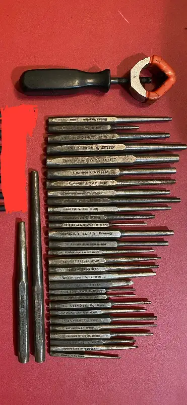 I HAVE 4 OTHER ADS FOR OTHER SNAP ON TOOLS. ALL ITEMS ARE LISTED IN THE ORDER THEY APPEAR IN PHOTOS....