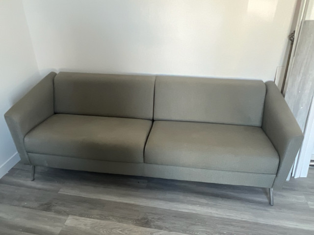 Sofa canape divan couch 300$ dans Sofas et futons  à Longueuil/Rive Sud