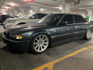 2001 BMW 7 Series