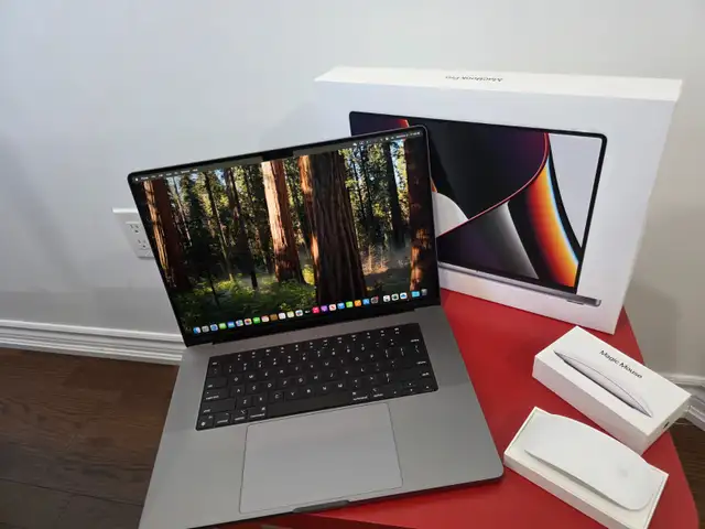 MacBook Pro 16" (2021) -M1 Max- 64GB RAM - 4TB SSD - Like New in Laptops in City of Toronto - Image 4
