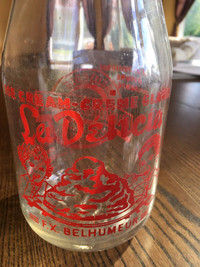 bouteille antique DELICIA creme glacé de drummondville