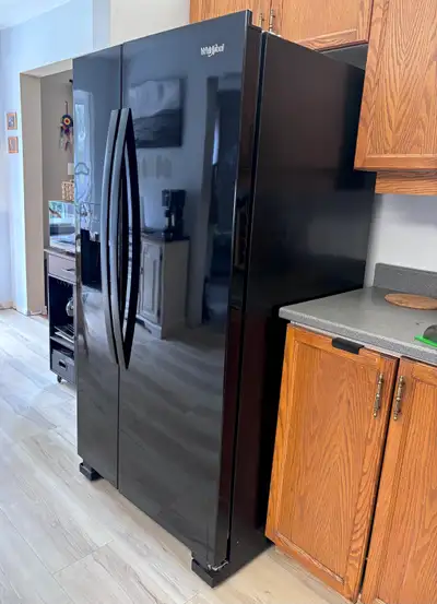 Whirlpool 33-inch W Side-by-Side Refrigerator in Black, View more