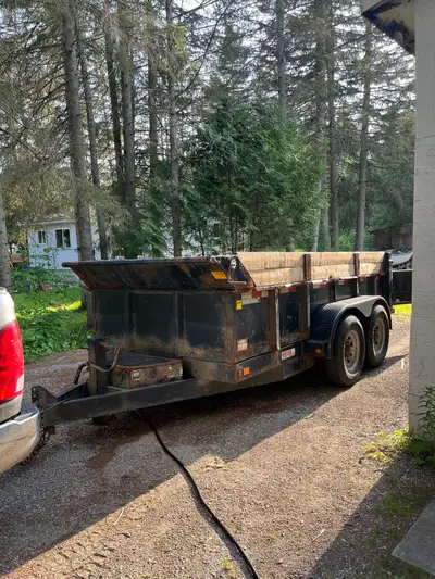 Selling my 2017 Canada Trailer Manufacturing Company 6.5x12’ 7 ton dump trailer. It’s a tandem axle...