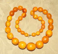 ANTIQUE LARGE BALTIC AMBER YELLOW EGG YOLK BEADS NECKLACE 97G