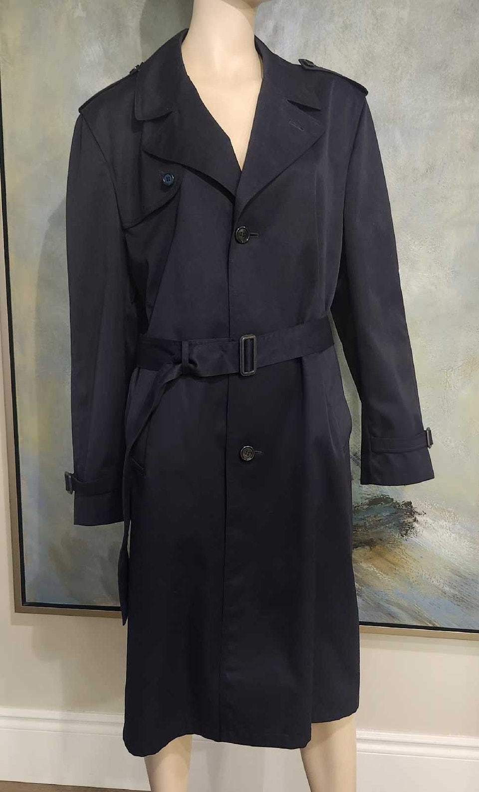 Pierre Cardin, Vintage PIERRE CARDIN navy blue trench coat. Size 42 R