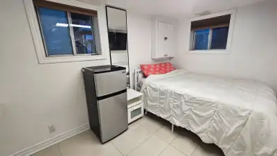 - 141 Dynevor Road Toronto - 2 Minute Walk to DUFFERIN LRT Station - No Parking - AVAILABLE MAY 1ST...